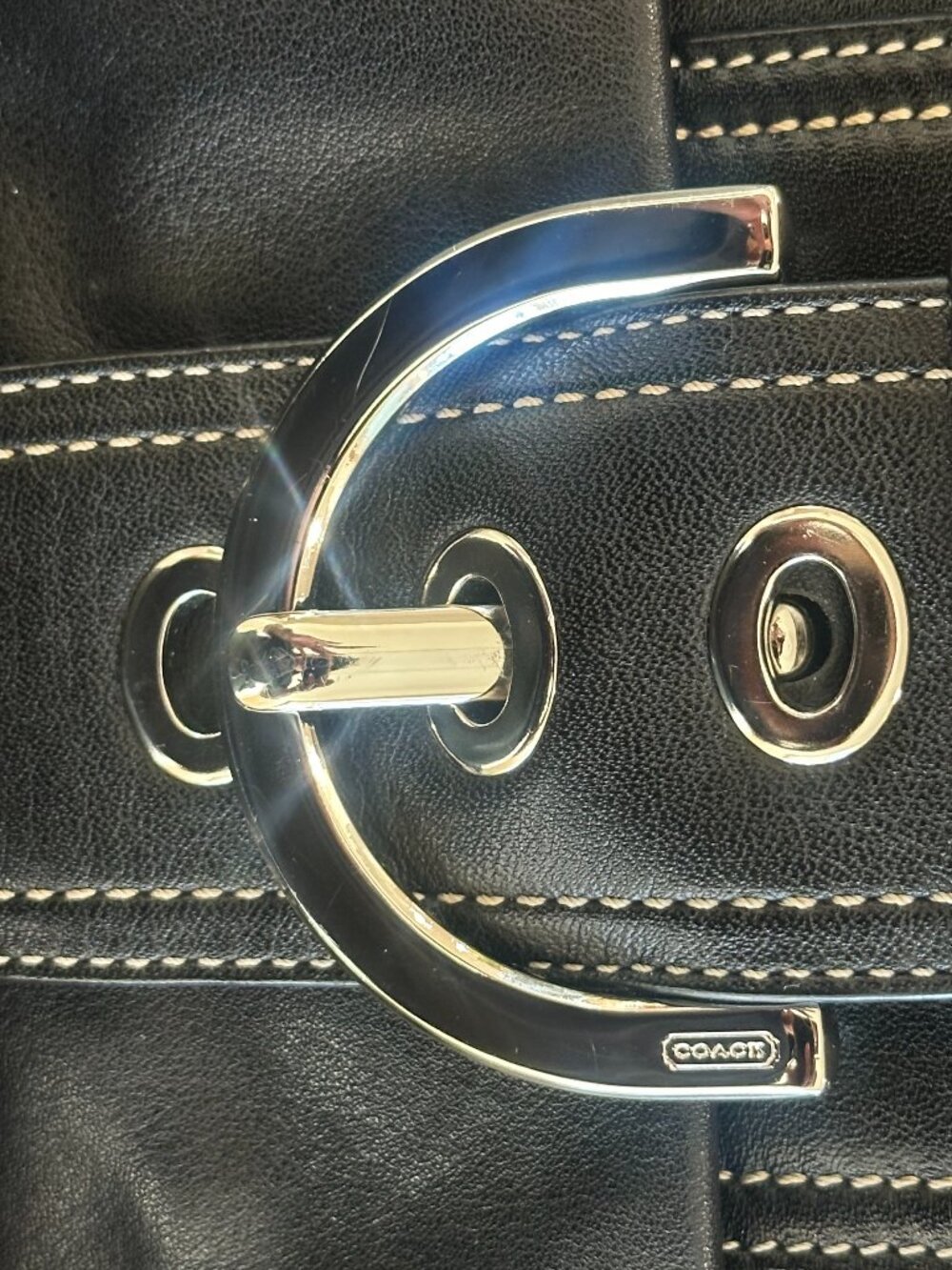 Vintage 2005 Coach Soho Buckle Flap Baguette Black Leather 8A05 w/ Dust Bag - Picture 12 of 12